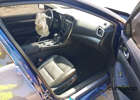 2017 Nissan Maxima 3.5 Sv z USA, uszkodzony, nr VIN 1N4AA6AP0HC452384